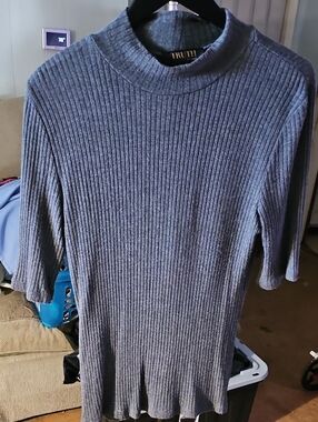 TRUTH Men's Ribbed Turtleneck Sweater - Charcoal Gray Short Sleeve